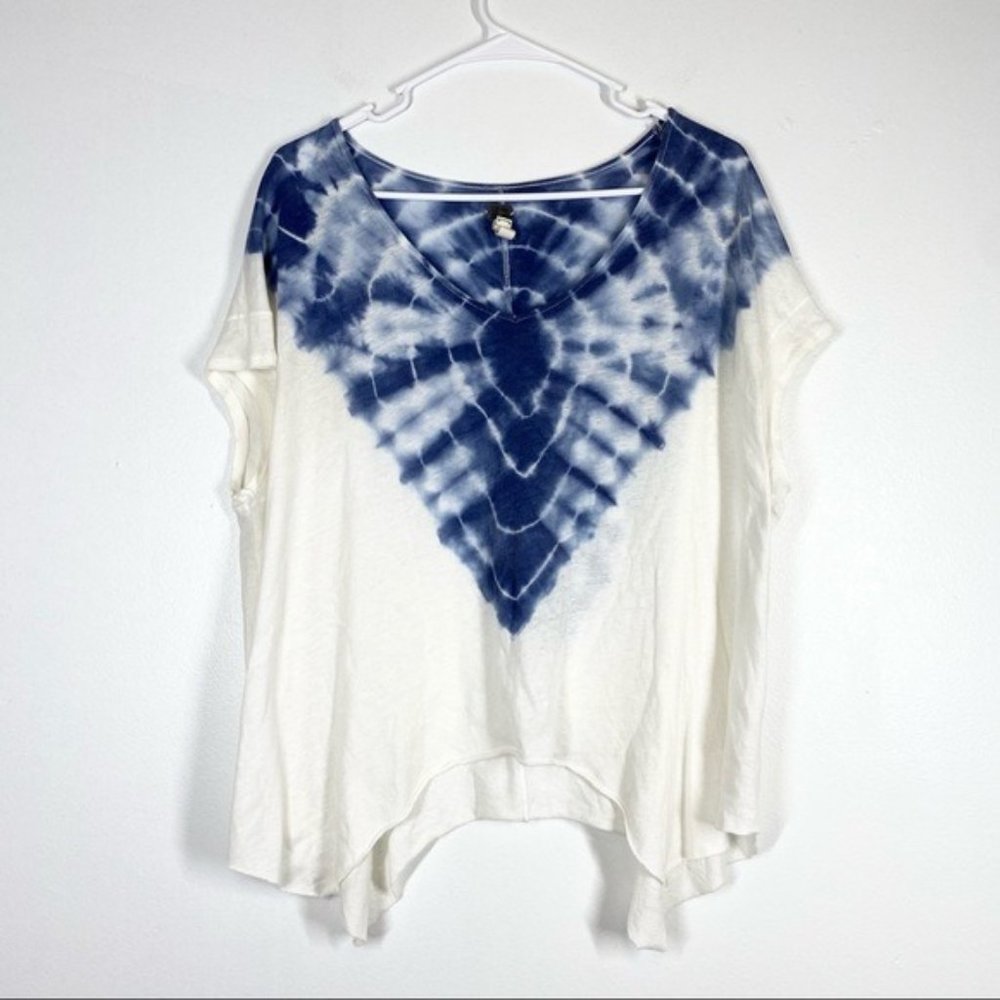 FREE PEOPLE Tie Dye Sharkbite Hem Tee Top Small